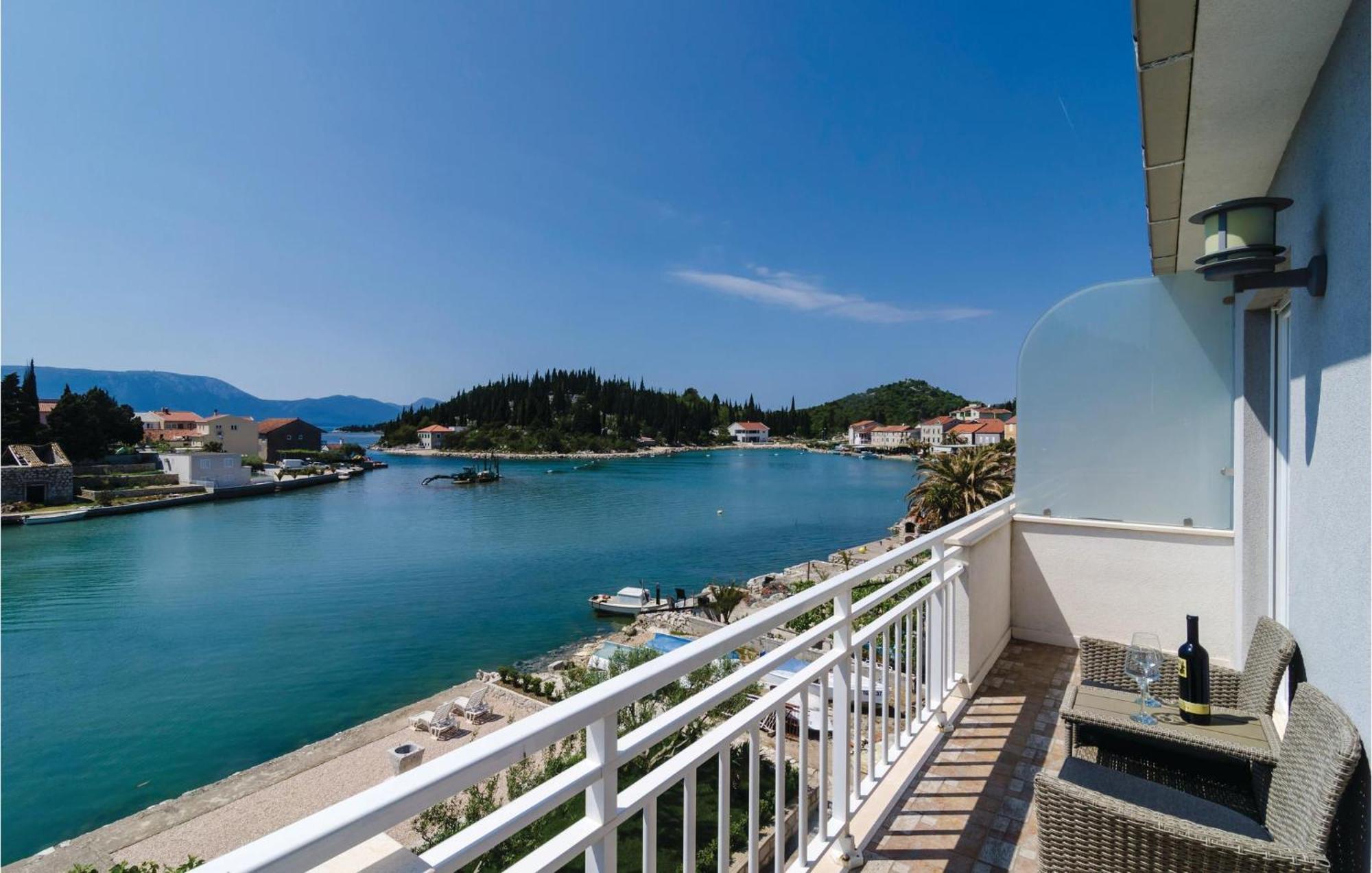 Nice Apartment In Blace With Wifi Exterior photo